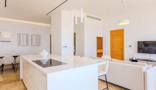 Olymp Luxury Residence - Luxury Beachfront Apartment in Kissonerga