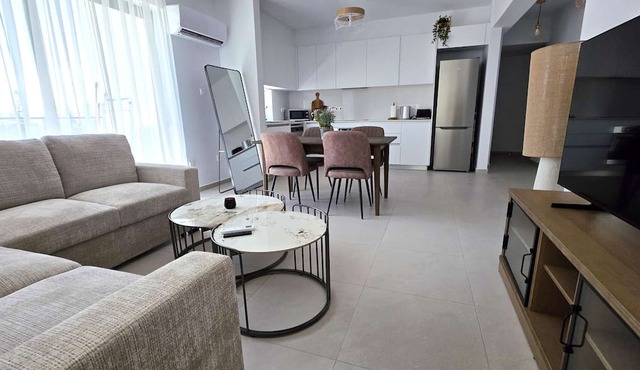Stunning 2BR | Close to Beach & Restaurants - Stunning 2BR | Close to Beach & Restaurants