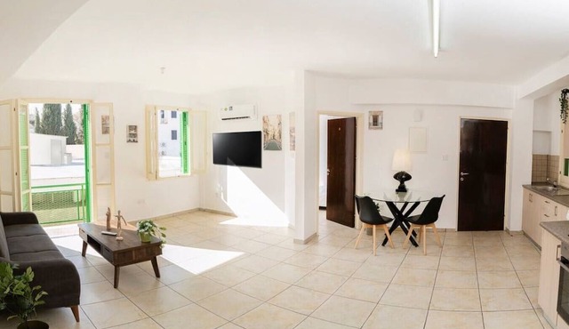 City center 2 bedroom flat