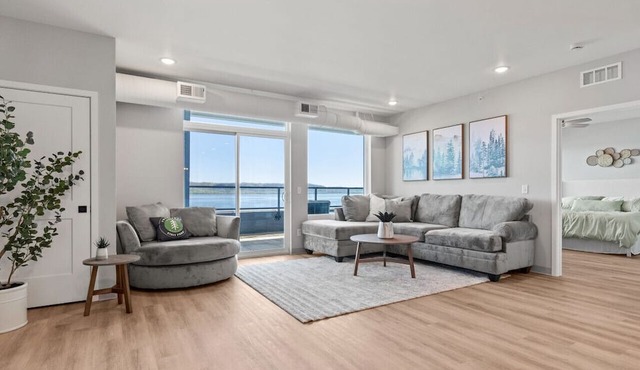 Top floor unit with huge patio overlooking Lake Pepin - Unit 304 in Lake City
