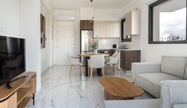 Phaedrus Living: Limassol Opalia Residences Beryl in Kato Polemidia