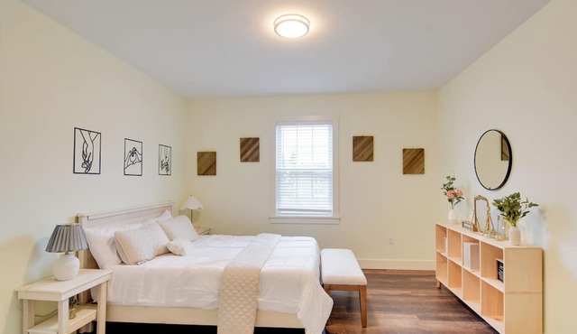 Walk to Lititz Springs Park: Cozy Getaway! in Lititz
