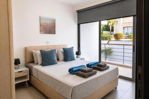 Blue Infinity Villa 33 in Neo Chorio