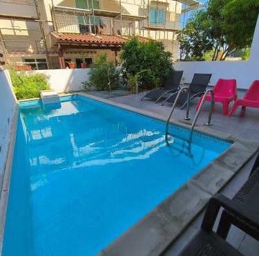 Omega Sun&Splash Villa in Livadhia