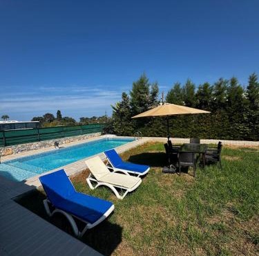 Girne, Private villa close to the sea and Hotels in Pano Lakatamia