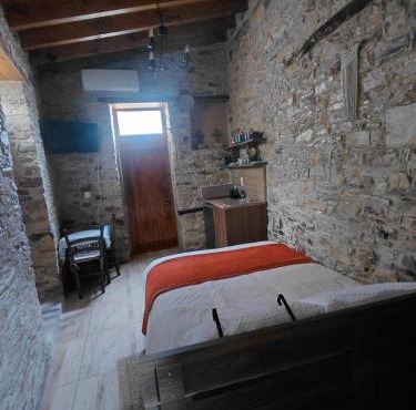 lefkara stone nest in Pano Lefkara