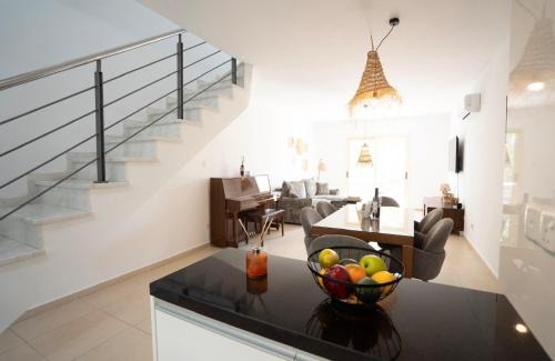 Casa Elisa with terrace & garden & big pool area