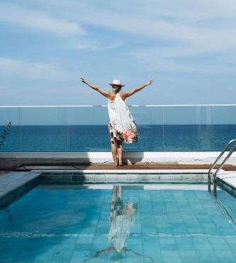 Villa Akroyiali - Seafront Serenity with Shared Pool in Pachyammos