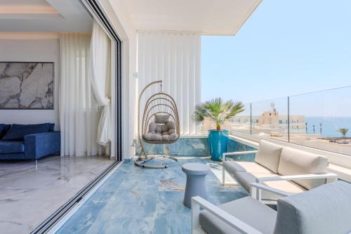 Olymp Royal Palace - Beachfront luxury Estate in Kissonerga