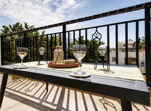 Olive Retreat - 1 BDR - Pool, Balcony, Parking in Paphos
