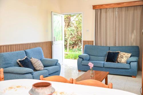 Kritos Apartments with Two Bedrooms in Argaka