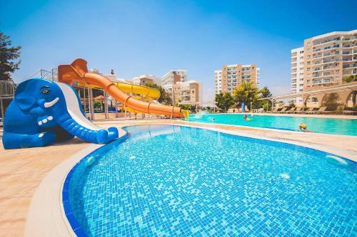 Caesar Resort Iskele trikomo in Dherinia