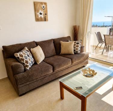 2 bedroom apartment E8 located pool level, sea view, FREE WIFI