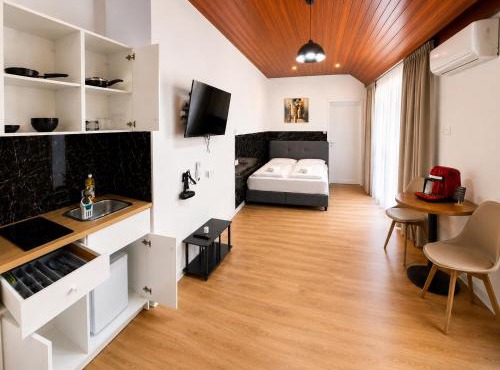 Modern Studio N1 private Kitchenette and Bathroom in Limassol