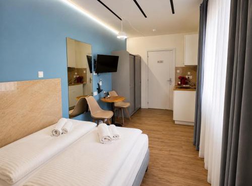 Modern Studio 7 private Kitchenette and Bathroom in Limassol