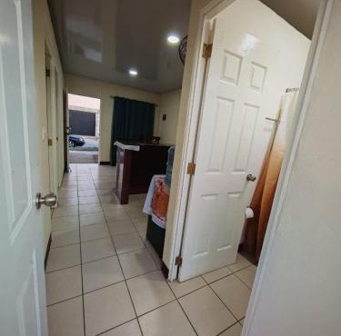 Casa completa cerca del aeropuerto in Sabana Grande
