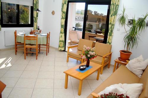 Kissonerga Apartment in Paphos