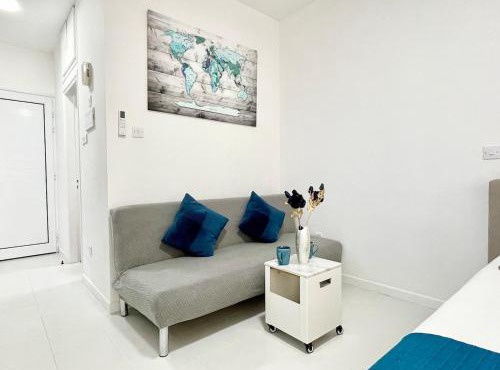 Silver Blu APT - Beachside - Location - Office in Limassol