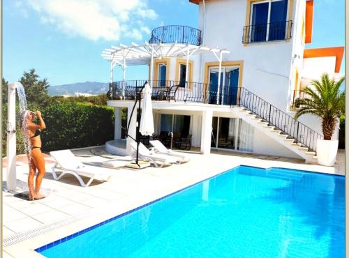 Golden Sunset Villa in Tatlisu