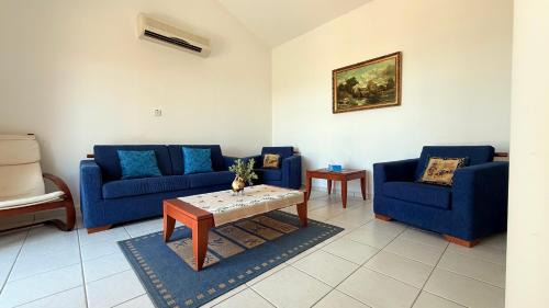 Private House in Paphos in Khlorakas
