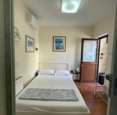 Yard room with private entrance in Larnaca