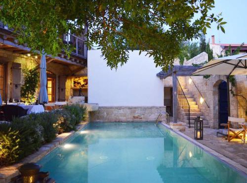 Apokryfo Traditional Guesthouse in Lofou