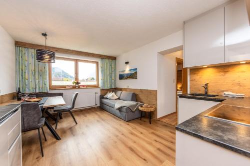 HOLIDAY - Apartments Kuprian in Ried im Oberinntal