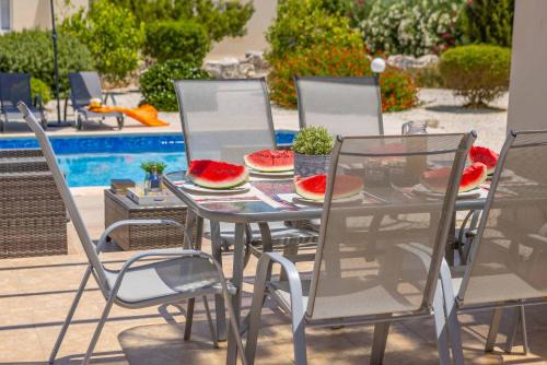 Villa Orange Tree in Lachi