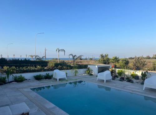 Nadine sea side villas in Larnaca