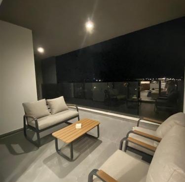 Mall View Modern PentHouse in Larnaca