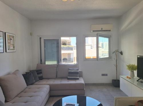 Oceanside Living - Modern 1 bedroom in Limassol
