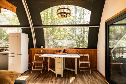 Sunken Escapes Glamping Unit #2 in New Minas