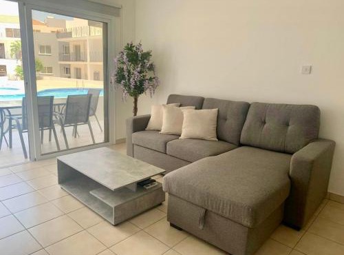 Beautiful 2 Bed Ground Floor Apartment With Pool in Paralimni