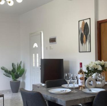 Mythos House in Episkopi Pafou
