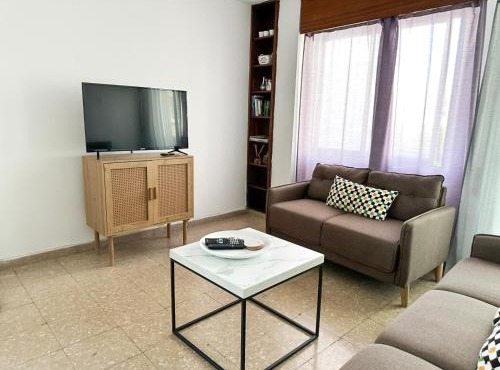 Comfortable Engomi Apartment in Pano Lakatamia