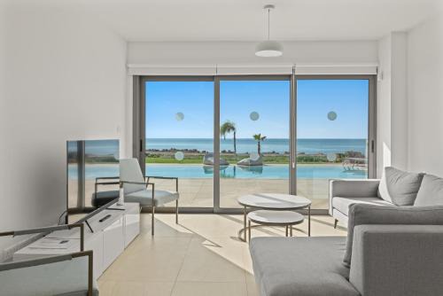 Serenity Waves Villa 3 in Sophtadhes