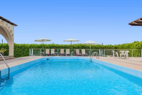 Villa Joanna Coral Bay by Villa Plus