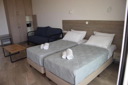 AKAMAS THRONE APARTMENTS