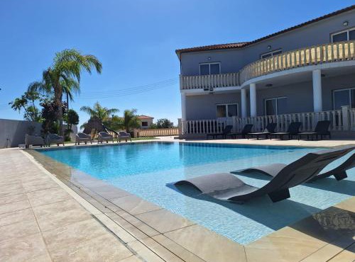 Grand villa Lynn seaview Ayia Napa in Ayia Napa