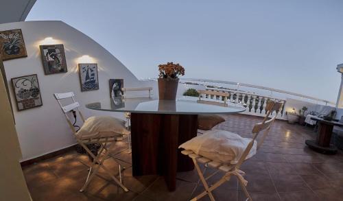 Golden Sunset Apartment in Kissonerga