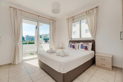 Cozy 2 Bedroom Family Apartment with Pool in Protaras