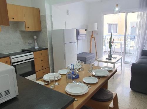 G&E Harbour Apartments in Lachi