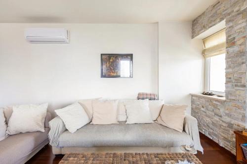 Warm Residence in the heart of the City Center - Balcony & view in Nicosia