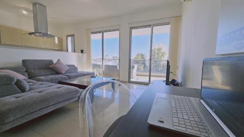 STAY White Petals Apartment in Larnaca