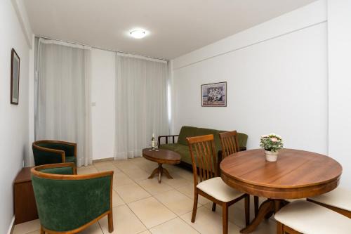 Flora Hotel Apartments in Protaras