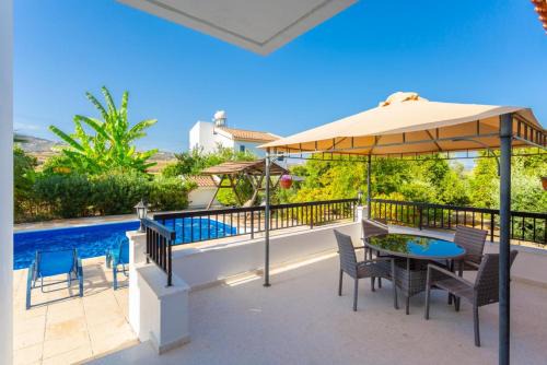 Villa Charoula Pente in Paphos