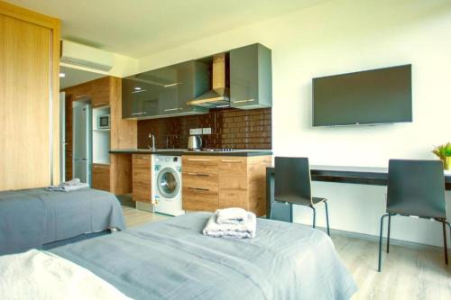 Bright studio (contactless check-in)