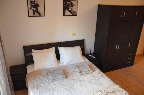 Raise Cosy Studio with pool in Limassol in Limassol