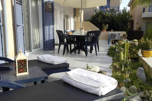 Maya's Apartment - Complimentary Paphos Airport Transport