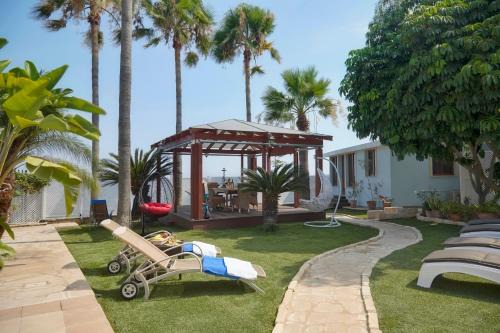 Limassol Beachfront Holiday Villa in Limassol